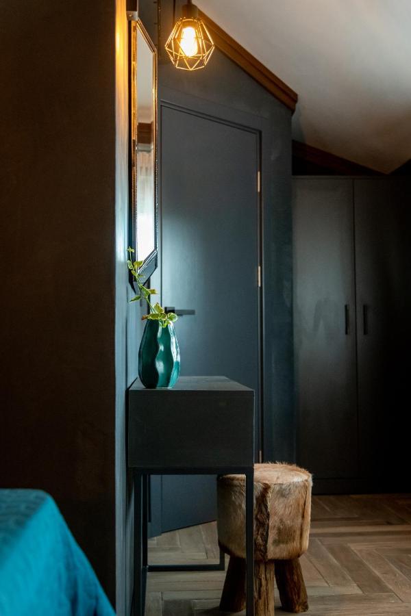 Hotel Hunters House Ezerets Экстерьер фото