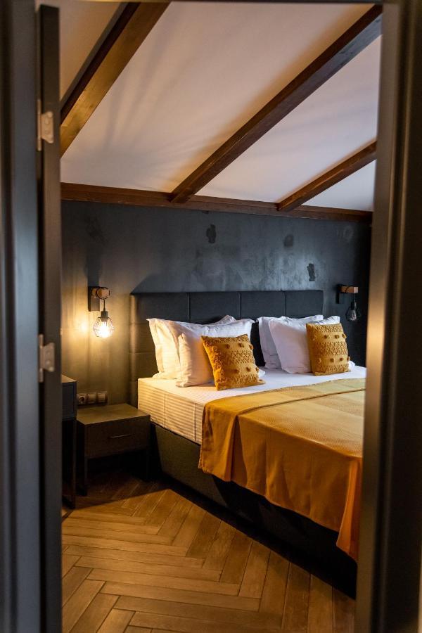 Hotel Hunters House Ezerets Экстерьер фото