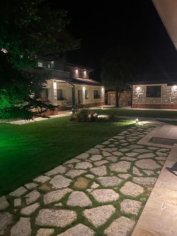 Hotel Hunters House Ezerets Экстерьер фото
